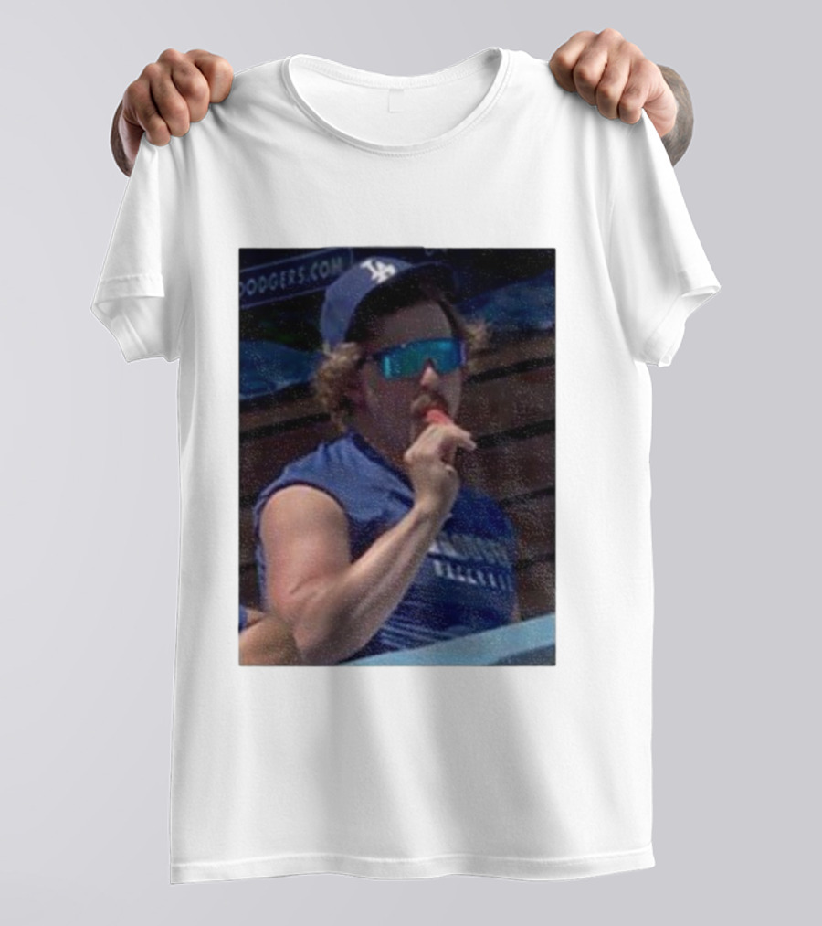 Dodgers Kike Hernandez Eating Popsicle Photo With LA Cap T-Shirt