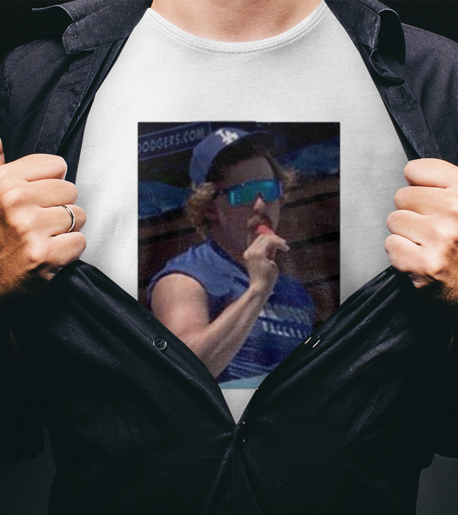 Dodgers Kike Hernandez Eating Popsicle Photo With LA Cap T-Shirt