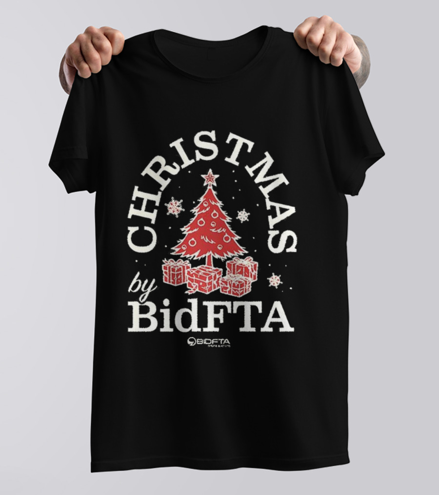 Christmas Tree And Gifts By BidFTA T-Shirt