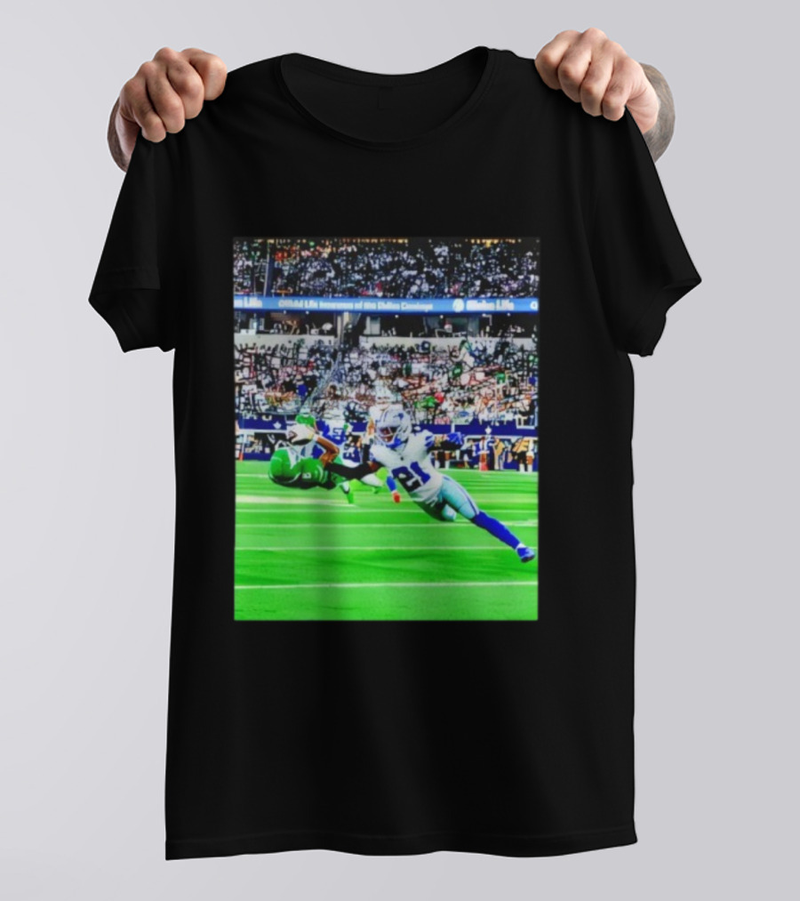 Evonta Smith Spectacular Leap Against Cowboys T-Shirt
