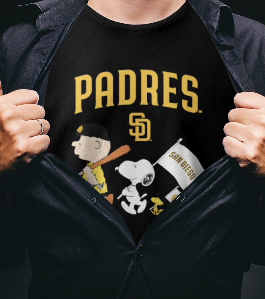 San Diego Padres Peanuts Charlie Brown Snoopy Flag T-Shirt