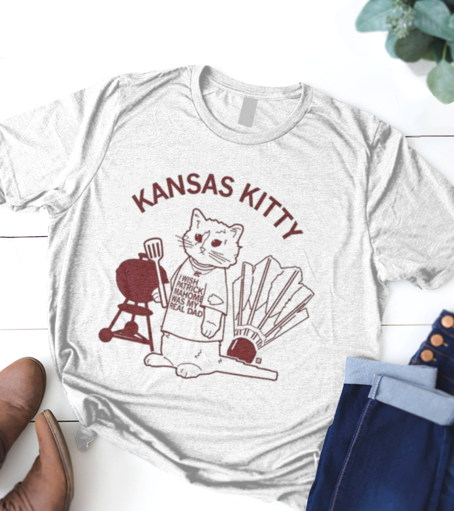 Kansas Kitty I Wish Patrick Mahomes Was My Real Dad Cat BBQ Grill Fan T-Shirt