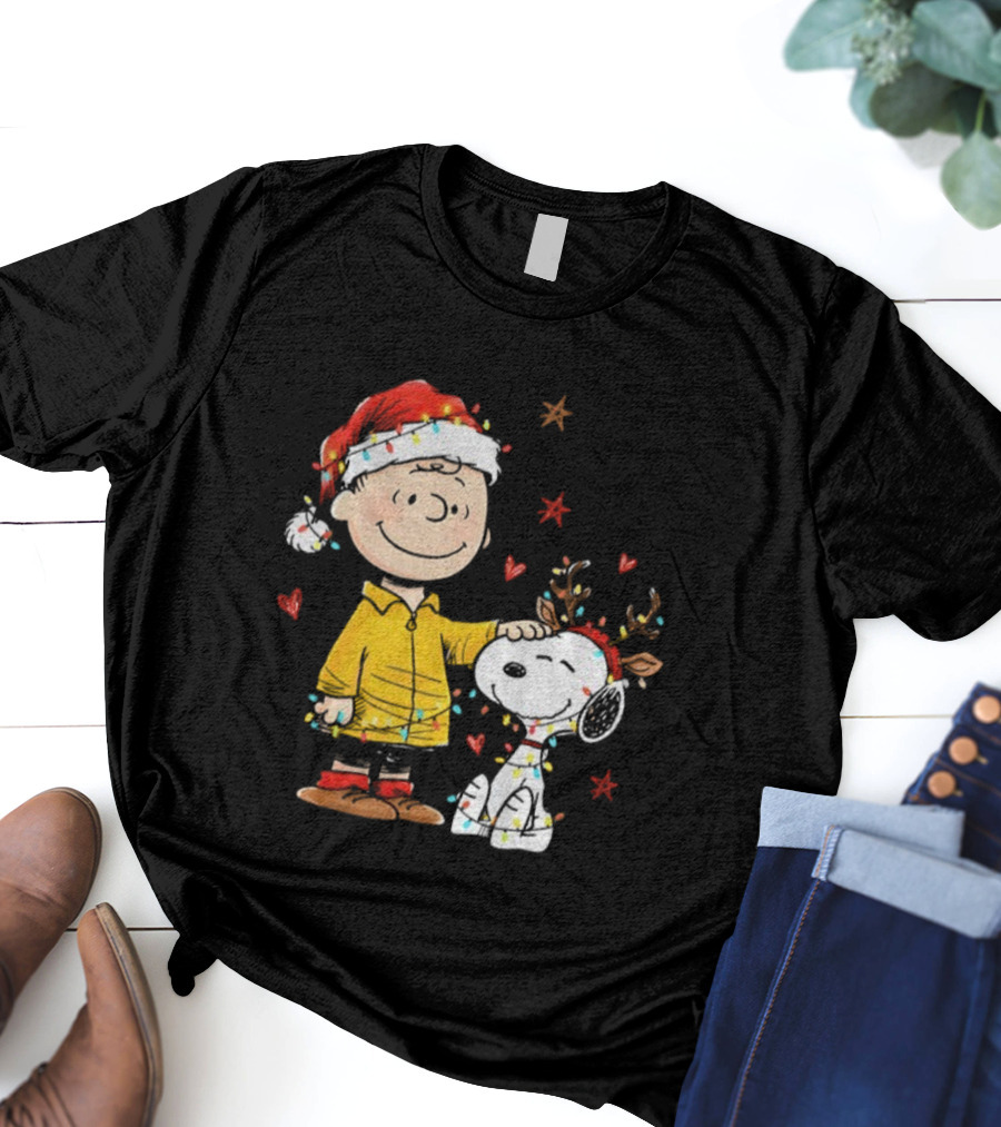 Charlie Brown Snoopy Santa Hat Merry Christmas Reindeer Holiday Lights T-Shirt