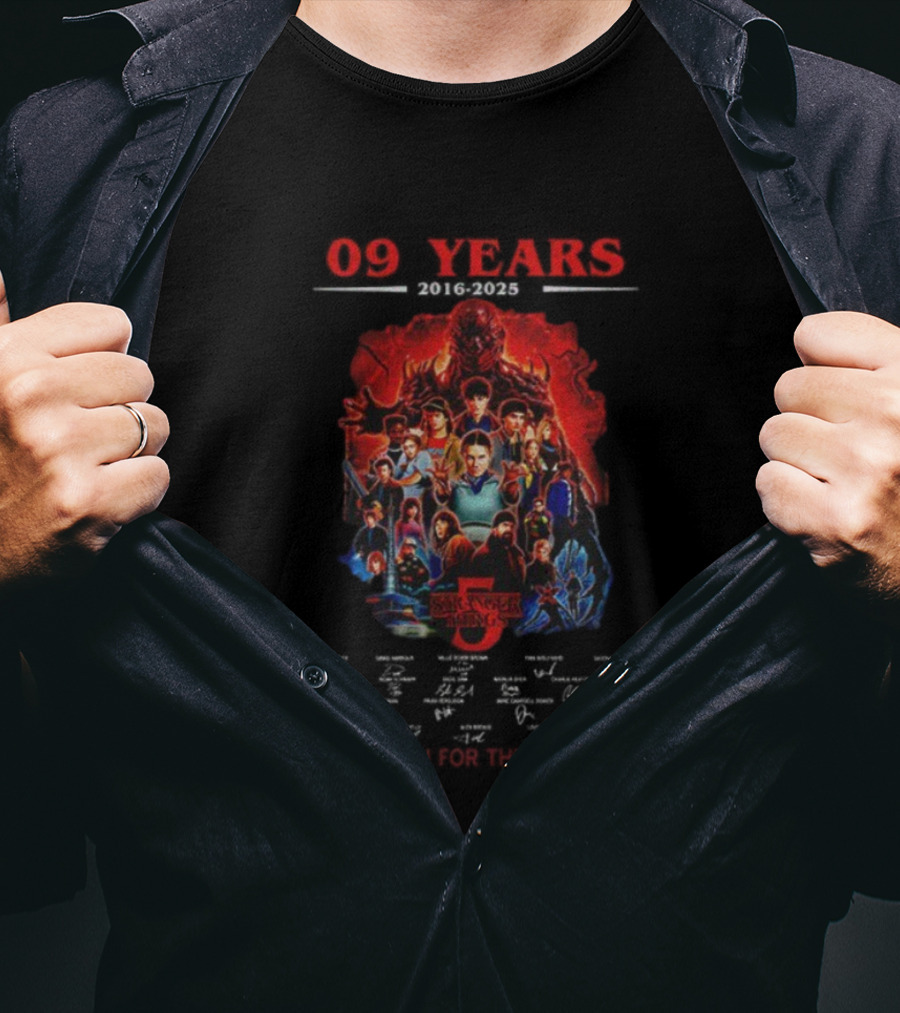 Stranger Things 09 Years 2016-2025 Characters Collage Thank You For The Memories Signatures T-Shirt