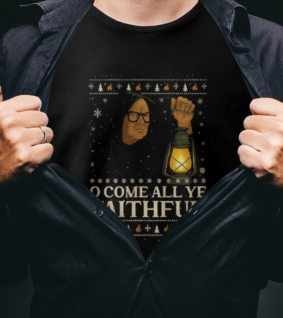 O Come All Ye Faithful Funny Traitors Christmas Sweater Lantern Design T-Shirt