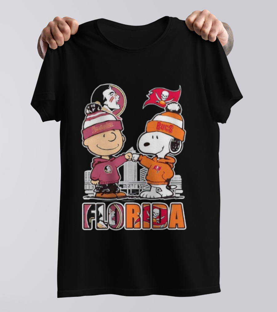 Charlie Brown And Snoopy Florida State Seminoles Tampa Bay Buccaneers Fist Bump T-Shirt