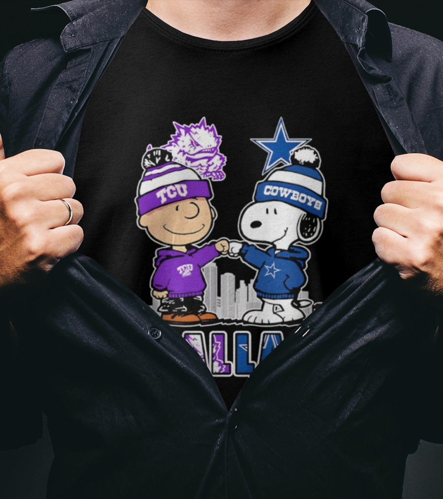 Charlie Brown Snoopy TCU Horned Frogs Dallas Cowboys Fist Bump Skyline T-Shirt