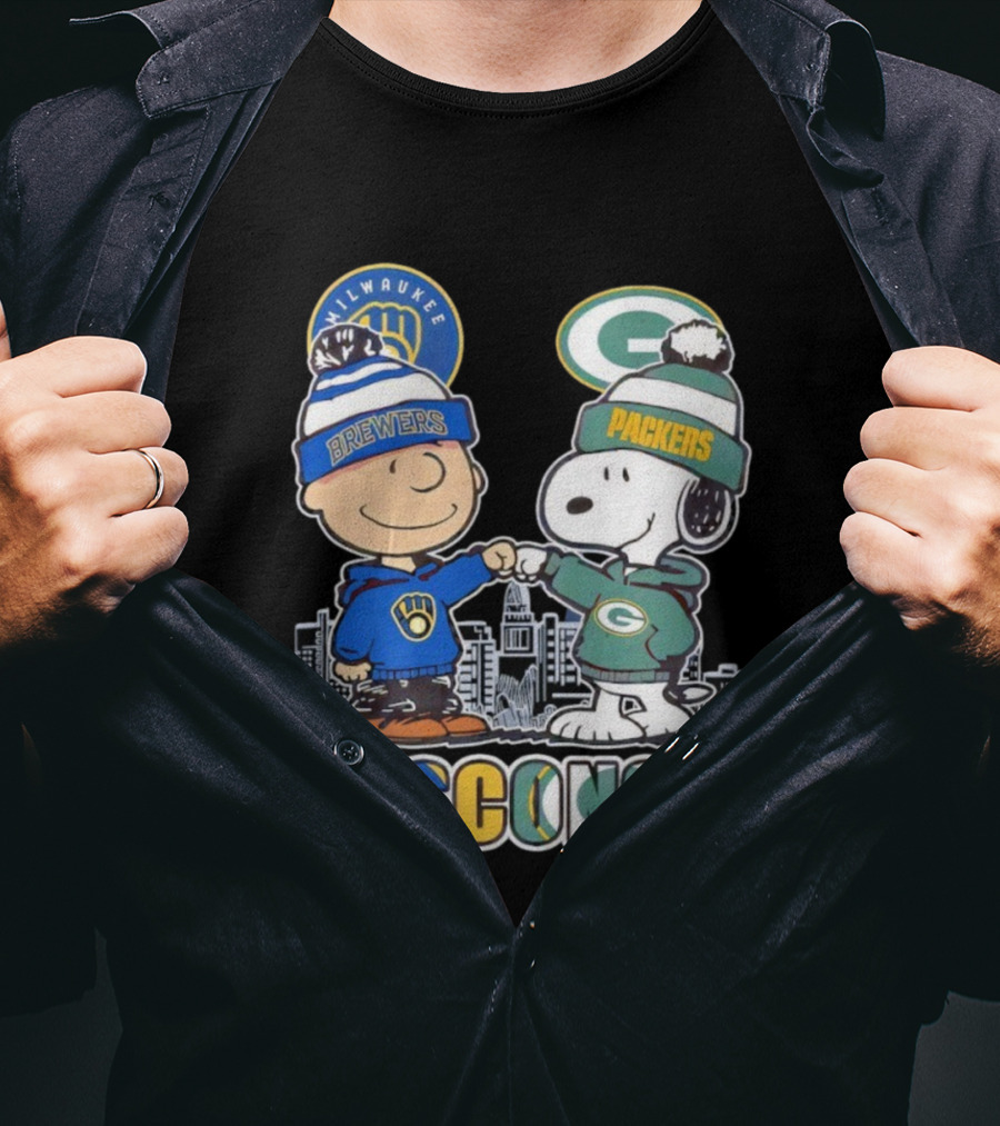 Charlie Brown Snoopy Wisconsin Milwaukee Brewers Green Bay Packers Apparel T-Shirt