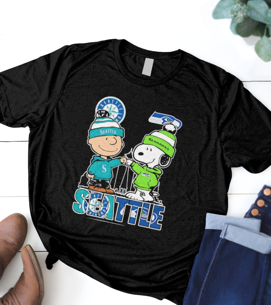 Charlie Brown Snoopy Seattle Seahawks Mariners Fist Bump T-Shirt