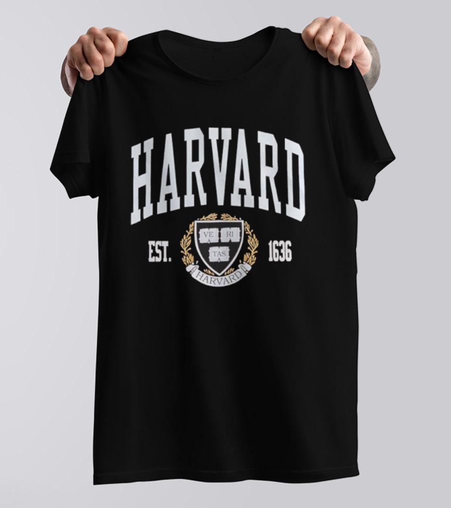 Harvard University Veritas Crest Est 1636 T-Shirt