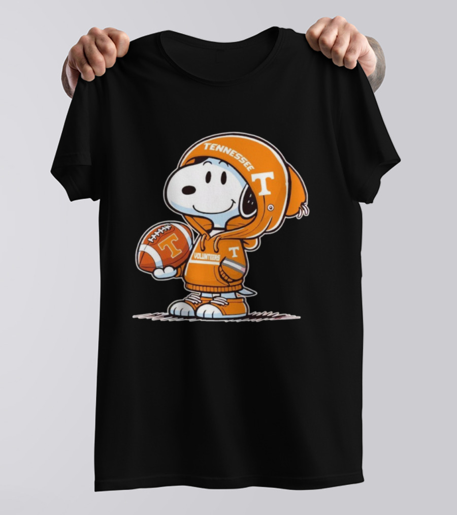 Snoopy Tennessee Volunteers Football T-Shirt
