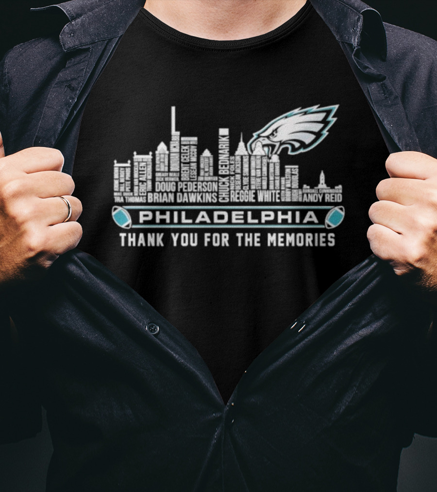 Philadelphia Eagles City Skyline Names Thank You For The Memories T-Shirt