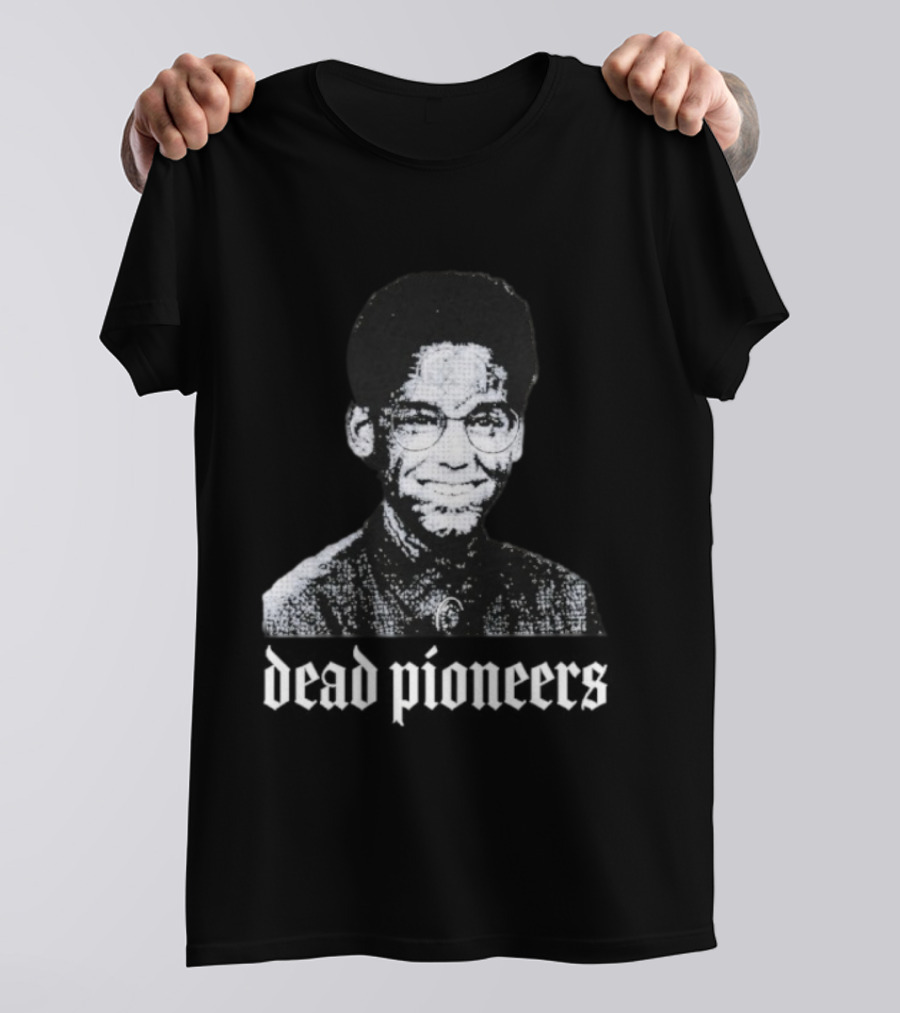 Dead Pioneers Retro-Style Old School Pioneers Face T-Shirt