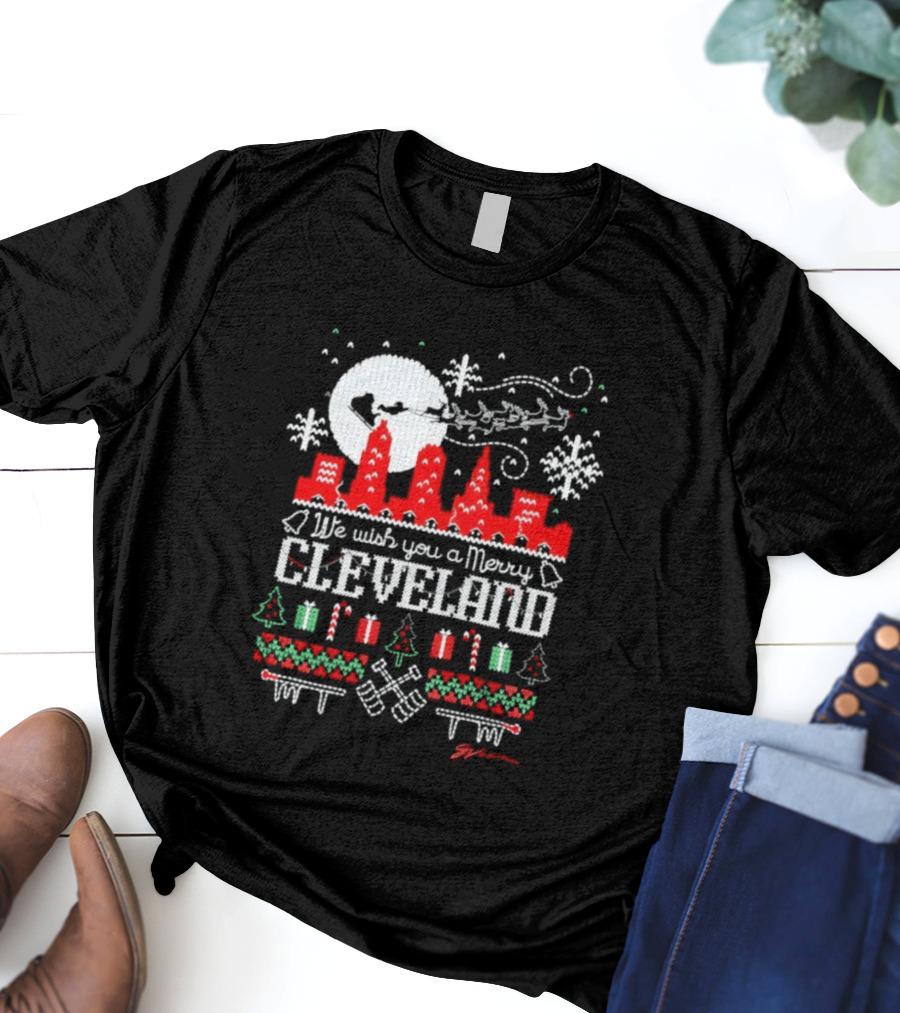We Wish You A Merry Cleveland Christmas Skyline Santa And Gifts T-Shirt