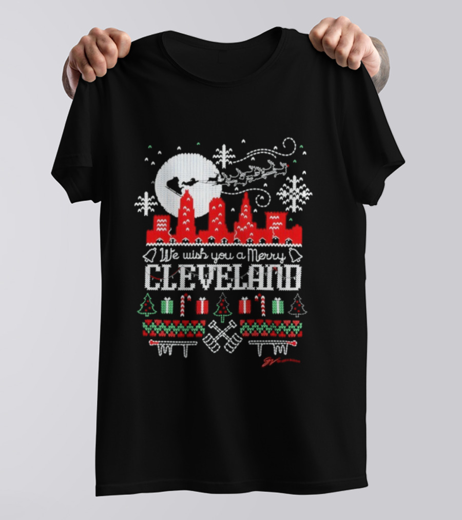 We Wish You A Merry Cleveland Christmas Skyline Santa And Gifts T-Shirt