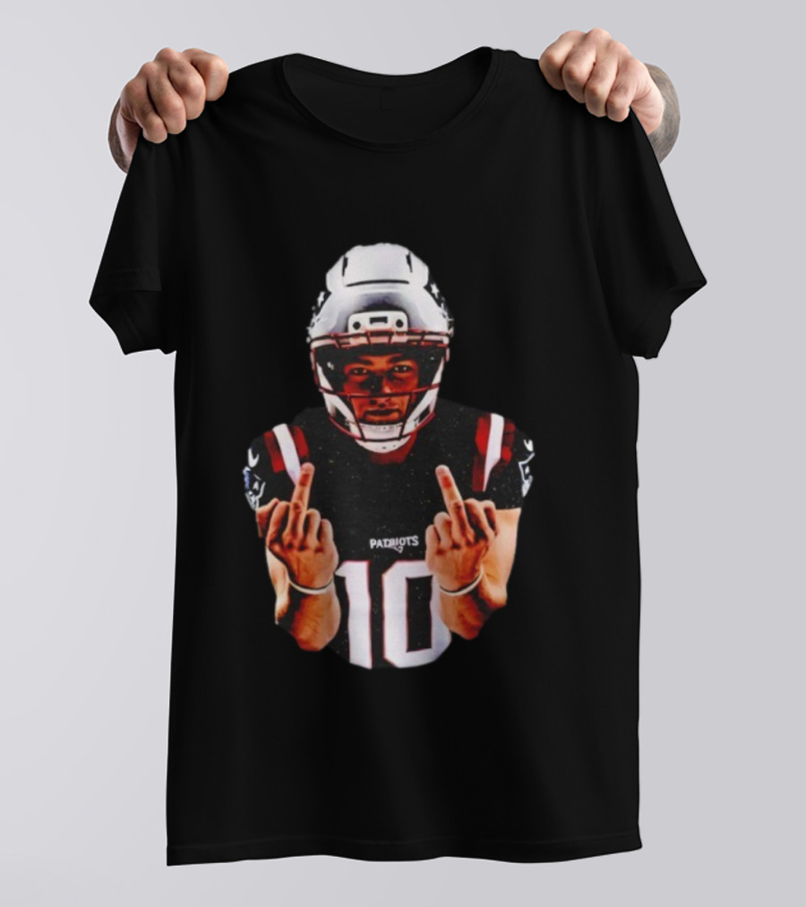 Tom Brady New England Patriots Middle Finger Gesture T-Shirt