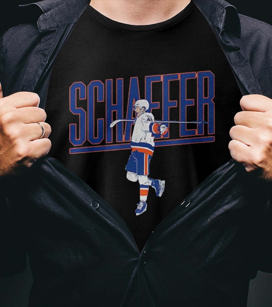 Schaefer New York Islanders Hockey Pose T-Shirt