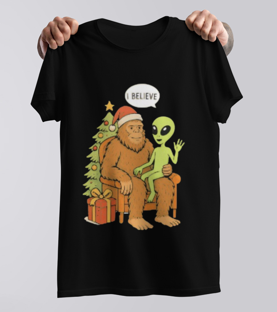 Santa Bigfoot Alien UFO I Believe Paranormal Christmas T-Shirt