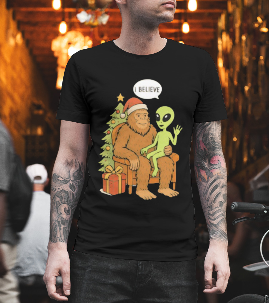 Santa Bigfoot Alien UFO I Believe Paranormal Christmas T-Shirt