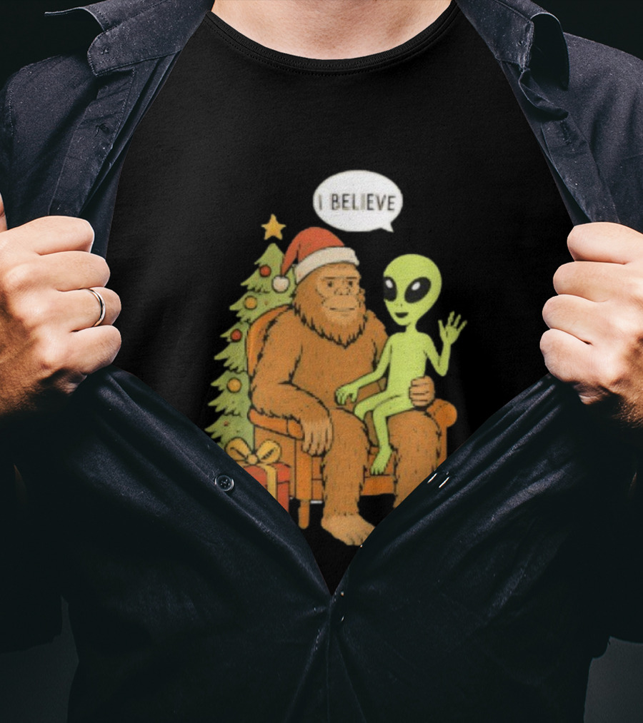 Santa Bigfoot Alien UFO I Believe Paranormal Christmas T-Shirt