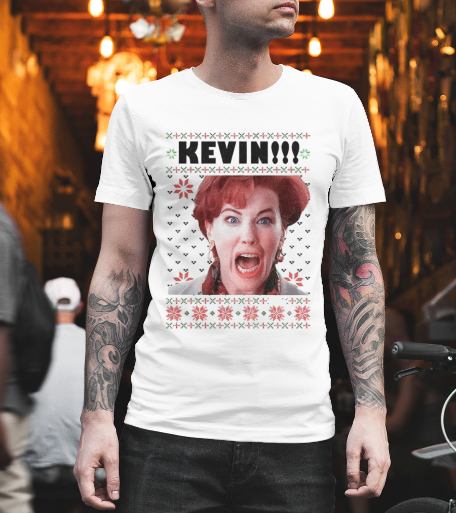 Kate McCallister Kevin Home Alone Movie Christmas Scene T-Shirt