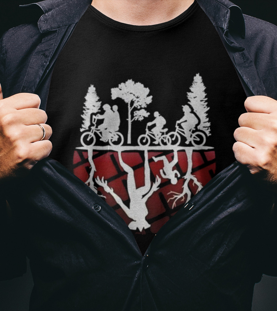 Stranger Things Demogorgon Upside Down Eggo Waffle Merry Christmas T-Shirt