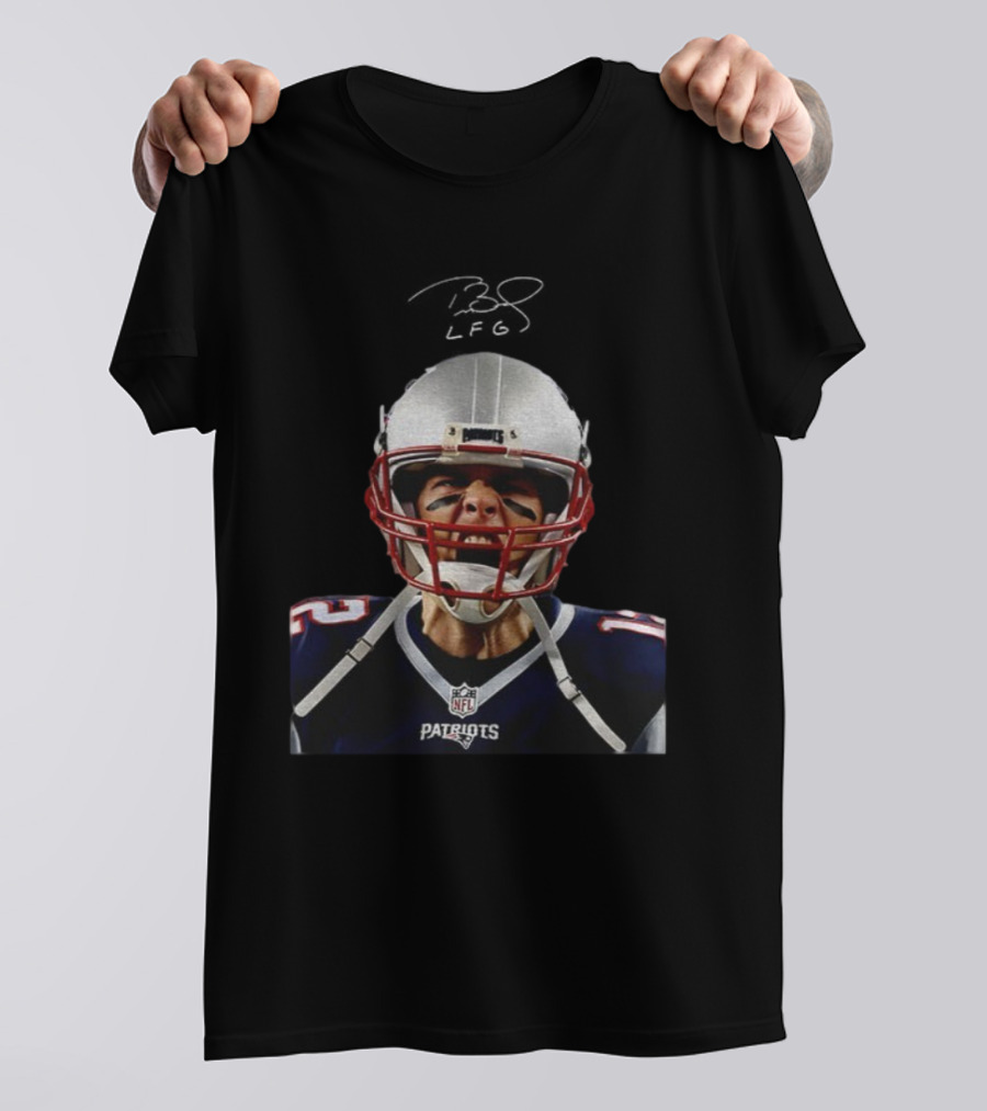 Tom Brady Tampa Bay Buccaneers Football NFL Signature 2025 T-Shirt