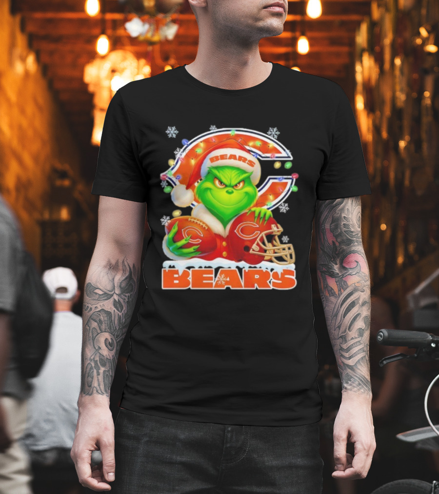Grinch Bears Christmas Football Helmet Chicago T-Shirt