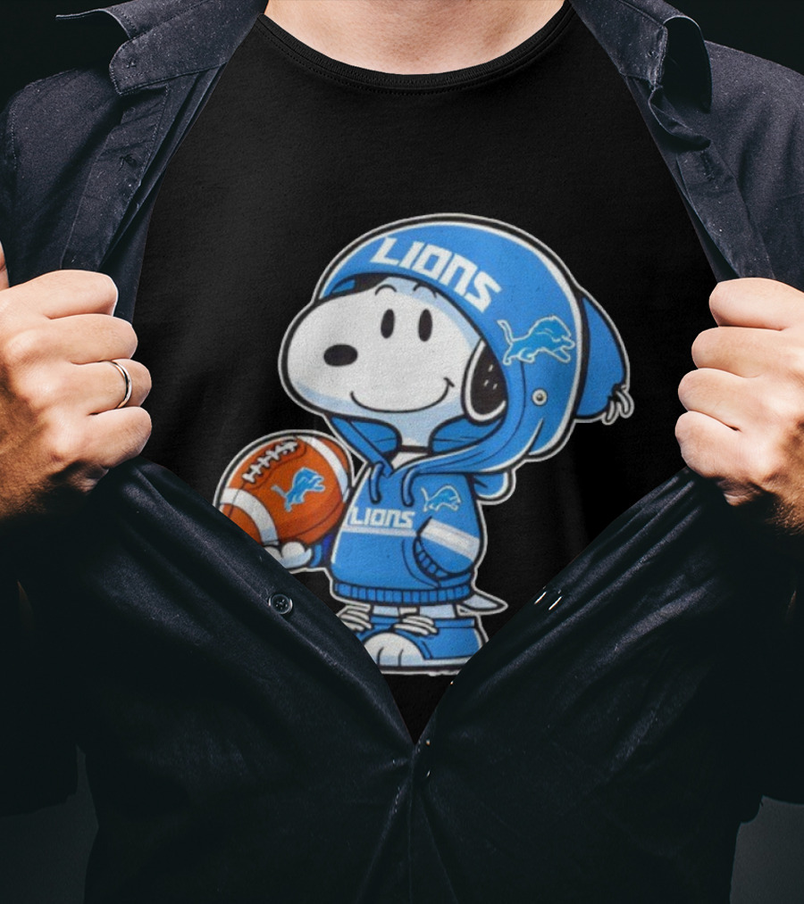 Detroit Lions Snoopy Football Fan Gear T-Shirt