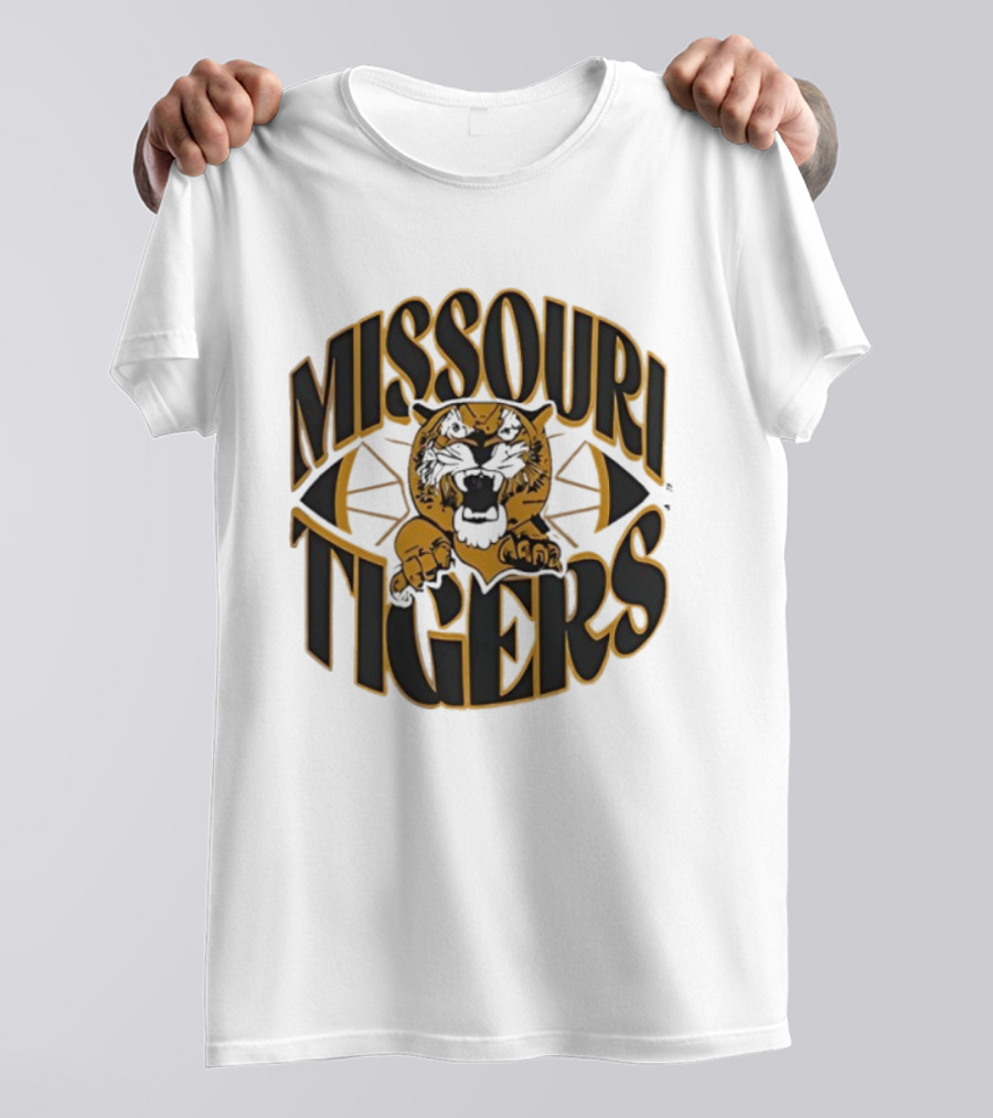 Missouri Tigers Roaring Mascot Claw Graphic T-Shirt