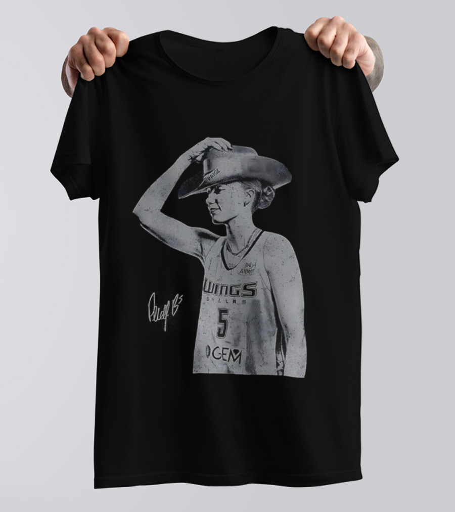 Paige Bueckers Dallas Wings Basketball Vintage Cowboy Hat Signature T-Shirt
