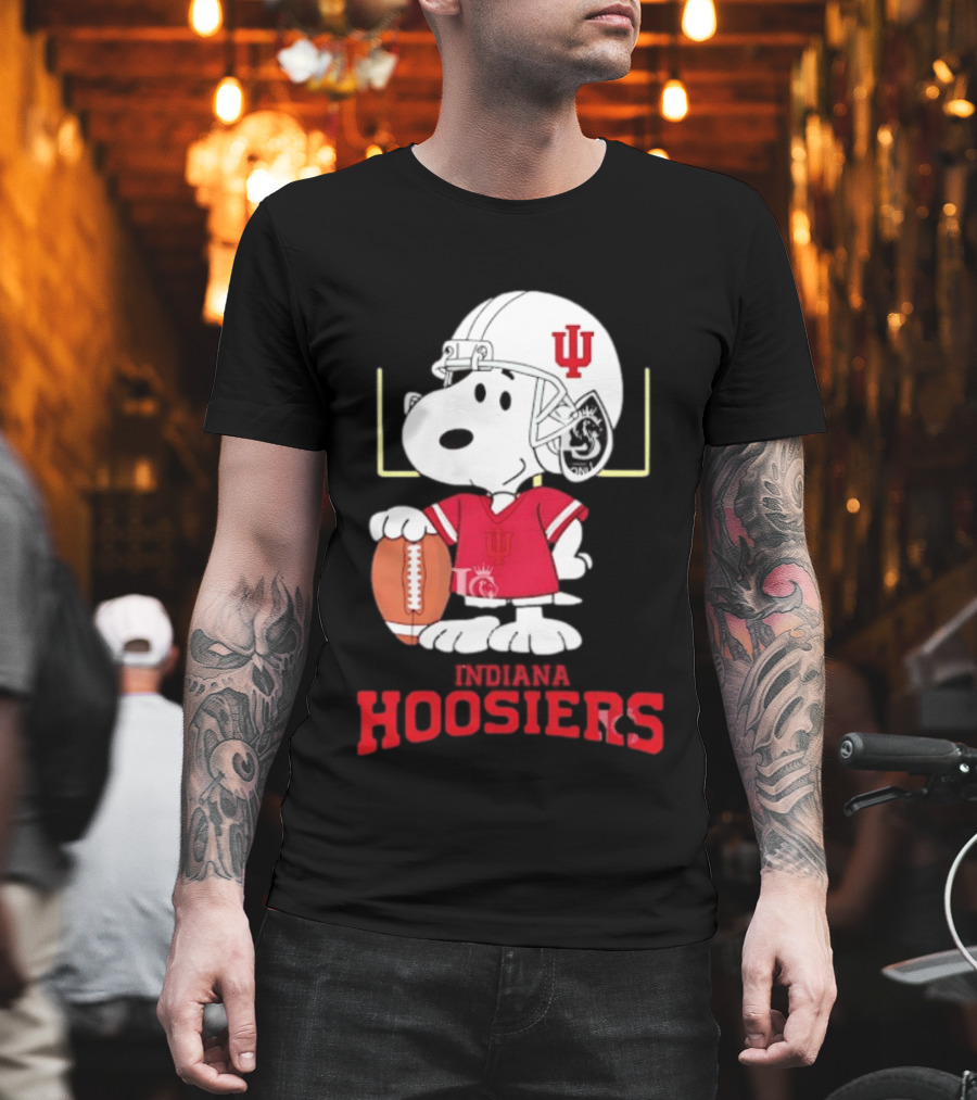 Snoopy Indiana Hoosiers Football Helmet Jersey Football Field T-Shirt