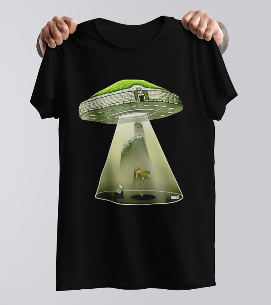 Newgrange UFO Encounter Ancient Aliens UAP Beam T-Shirt