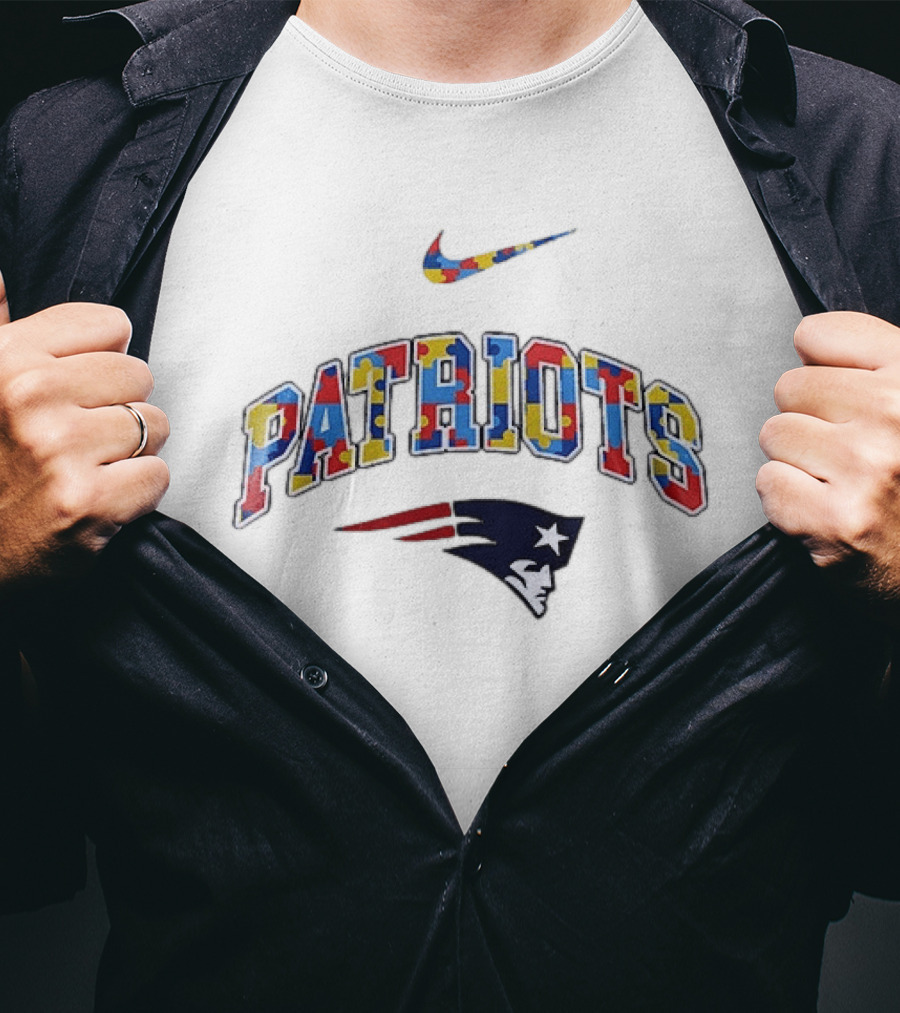 New England Patriots Puzzle Piece Autism Awareness Accept Understand Love T-Shirt