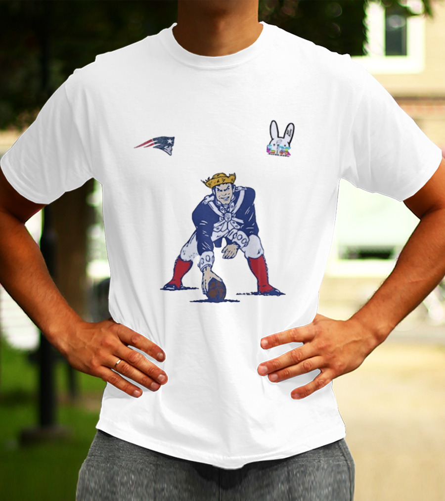 New England Patriots Seguino Aqui Frog Football Player And Bunny Ears T-Shirt