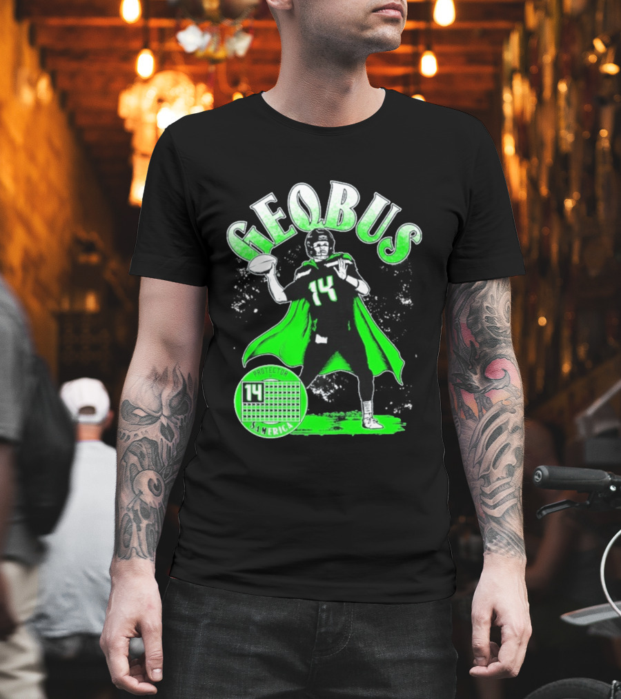 Geqbus Protector 14 Sam Erica Football Hero Green Cape T-Shirt