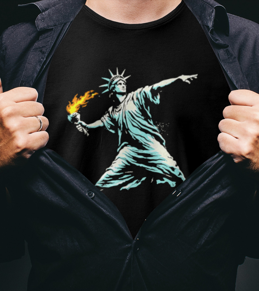Statue Of Liberty Throwing Torch Meme T-Shirt
