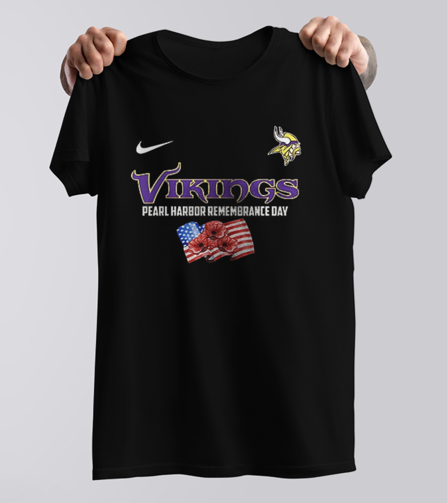 Vikings We Remember Pearl Harbor Poppies And American Flag T-Shirt