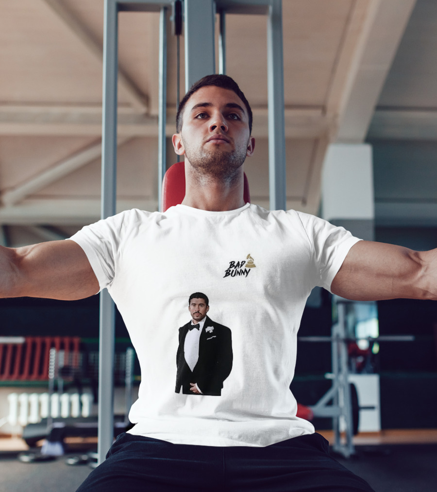 Bad Bunny Grammys Debi Tirar Mas Fotos Album Of The Year T-Shirt