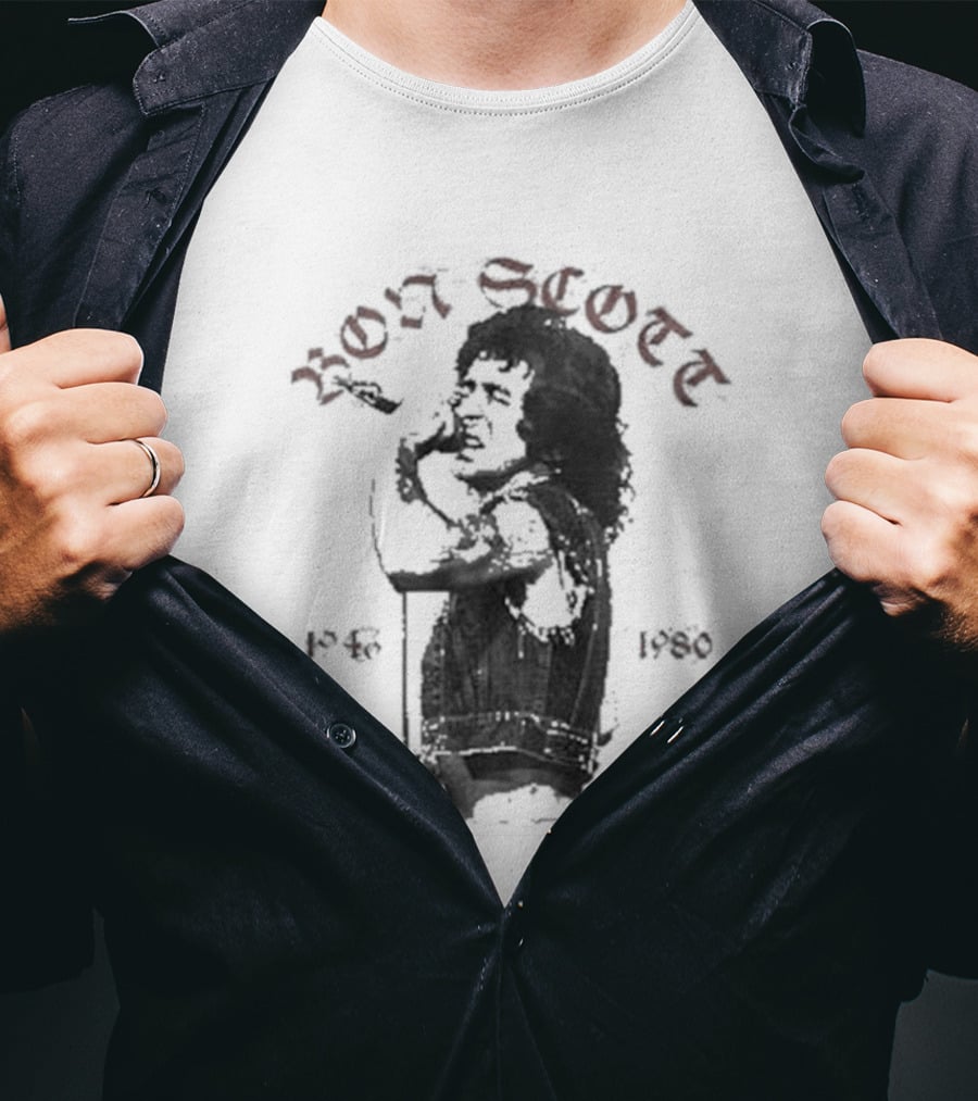 Bon Scott 1946 1980 Vocalist Tribute Memorabilia T-Shirt