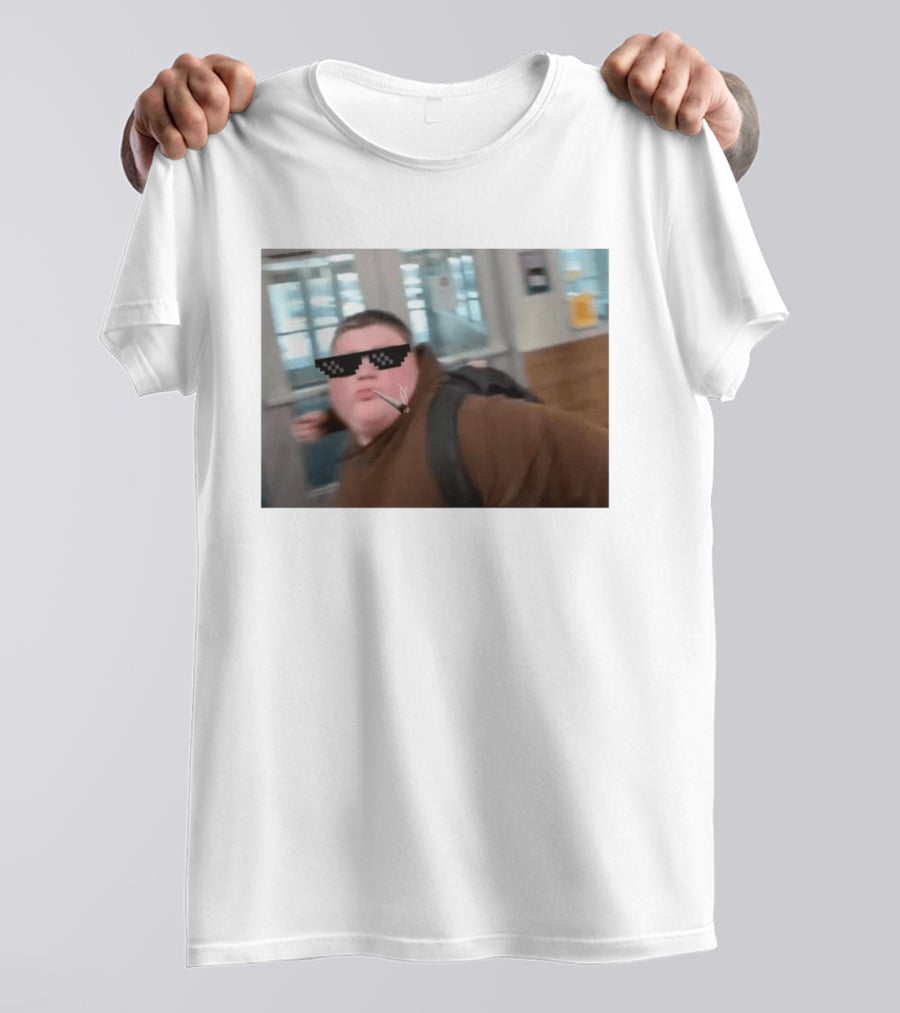 I Friggin Love This Kid Thug Life Meme Smoking Sunglasses T-Shirt
