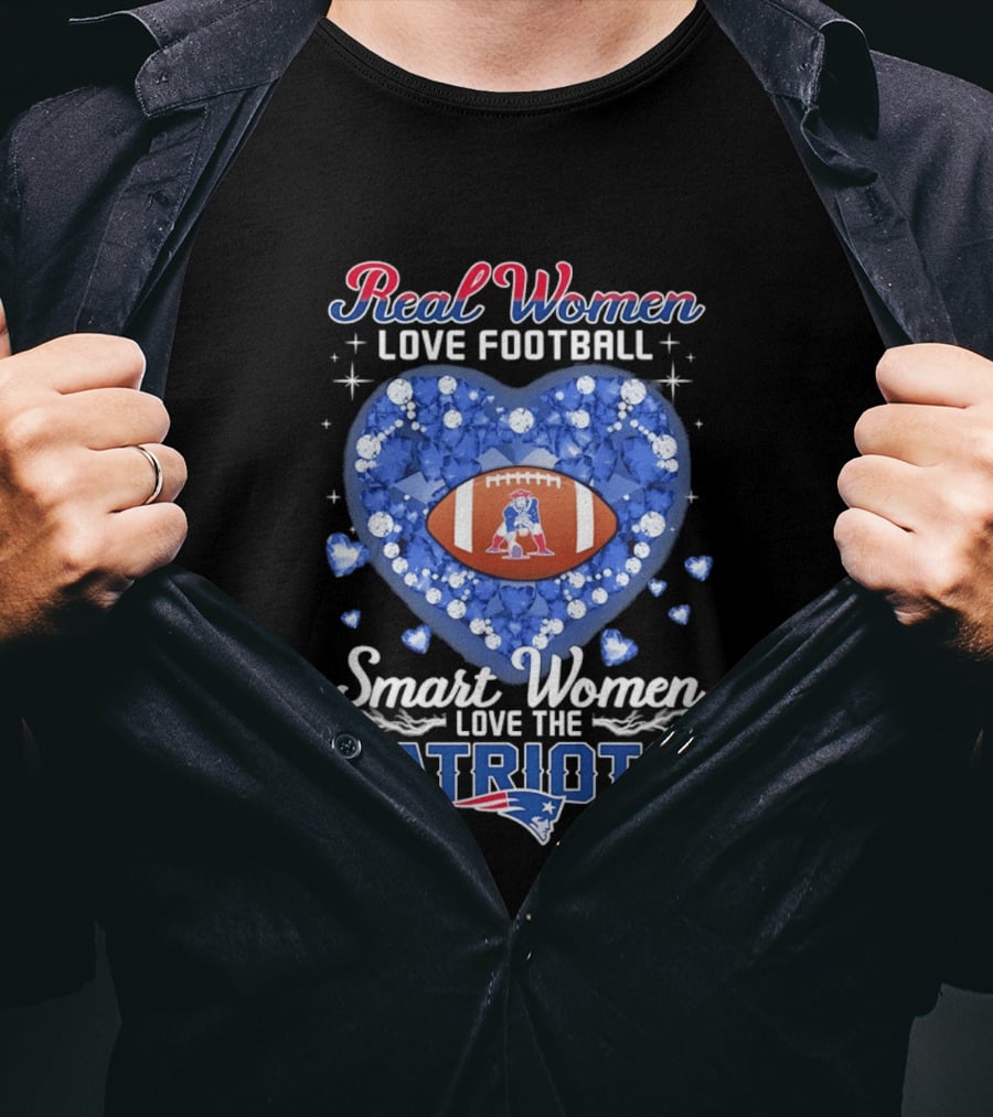 Real Women Love Football Smart Women Love The Patriots Glitter Hearts Champion T-Shirt
