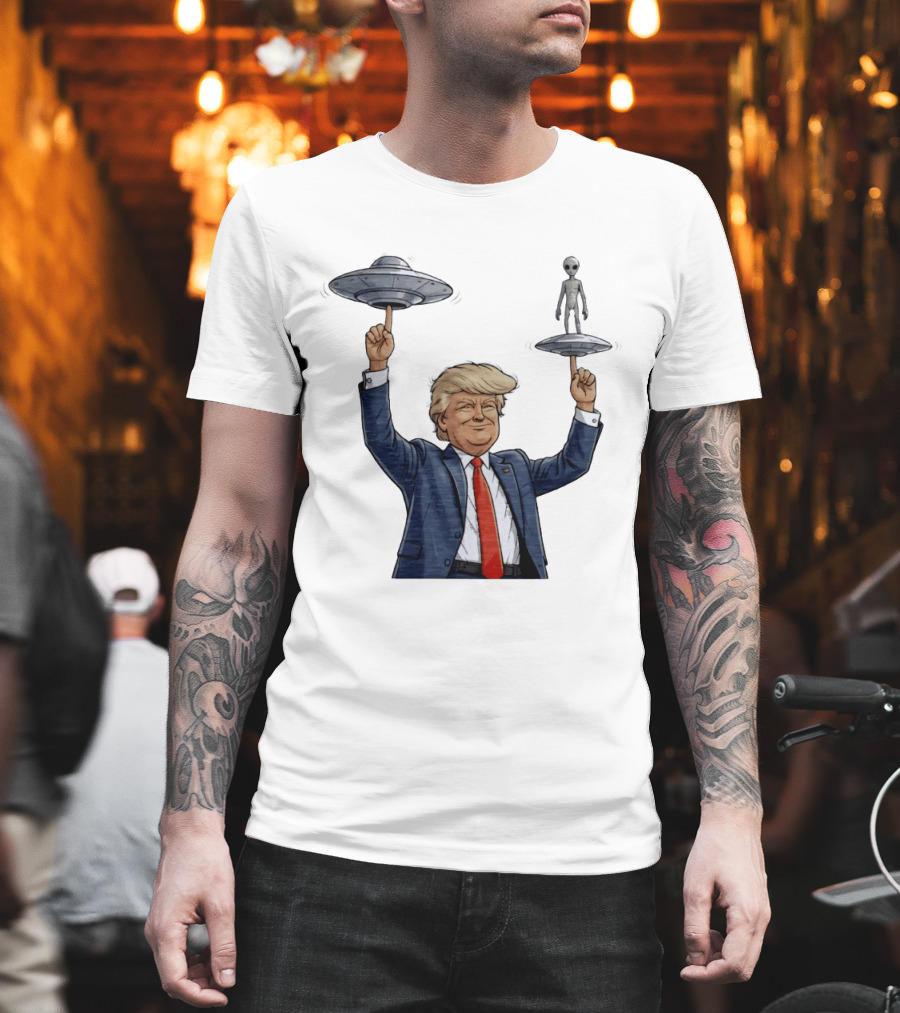Trump Alien UFO Balancing Act Spinner T-Shirt