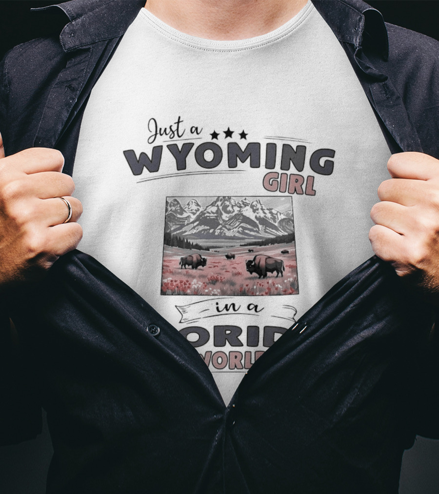 Just A Wyoming Girl Living In A Florida World With Buffalo And Mountain Scene T-Shirt