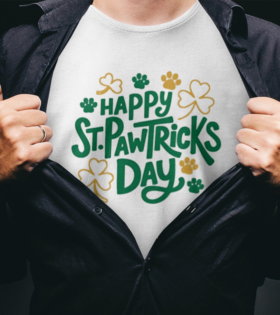 Happy St Pawtrick's Day Shamrock Dog Celebration T-Shirt