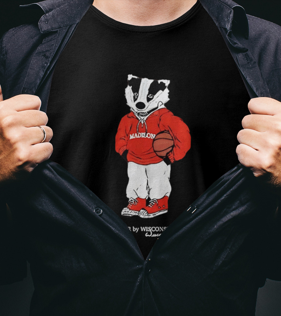Madison Basketball Badger Wisconsin Team Bear T-Shirt