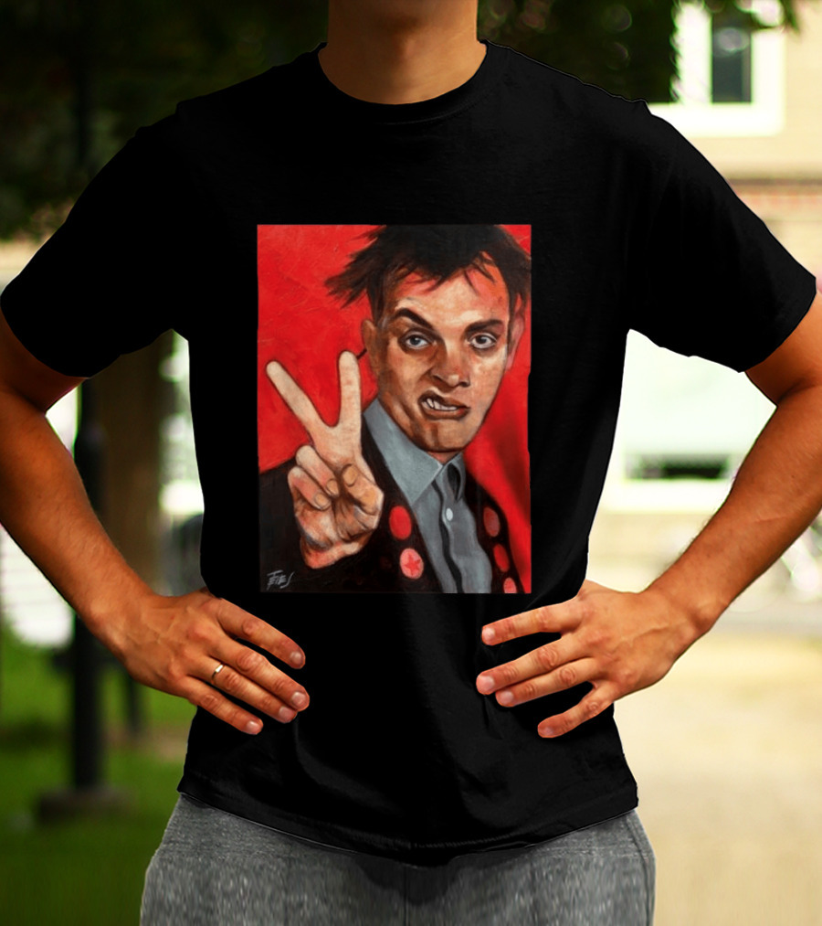 Chris Robinson Vivyan Rick Young Ones Portrait Two Finger Gesture T-Shirt