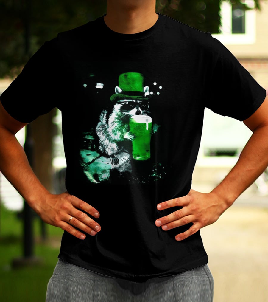 Drunk Irish Raccoon With Green Beer St Patricks Day 2026 T-Shirt