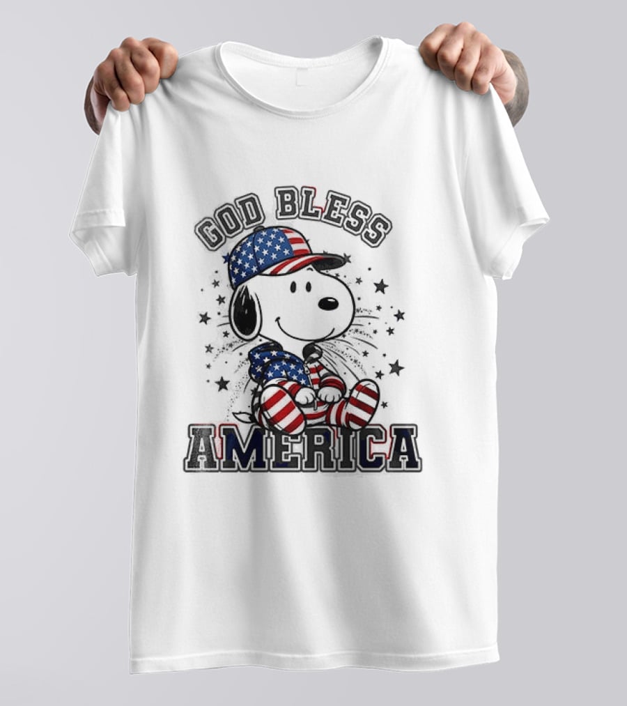 Peanuts Snoopy God Bless America Stars And Stripes T-Shirt