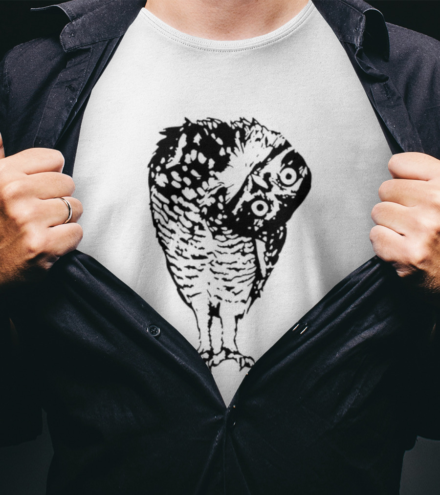 Linocut Owl Head Tilt Curious Bird Wildlife Sketch T-Shirt